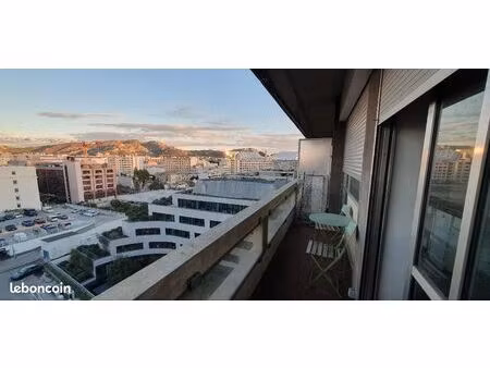 studio 1 pièce 32 m²