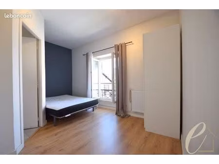 location tassin gare