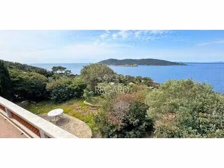 propriété en bord de mer ile du levant (83)