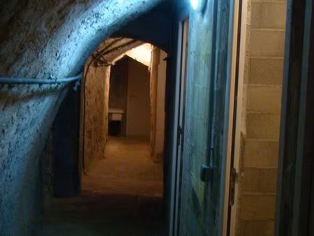 location cave 5m² toulon