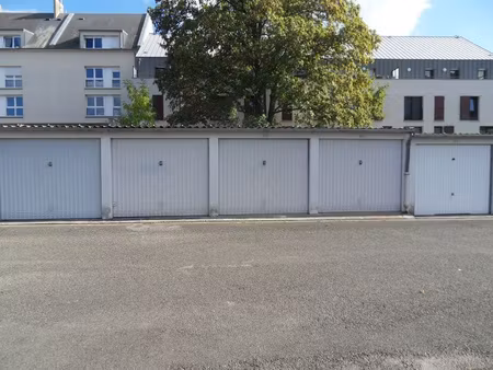location parking compiegne 60200