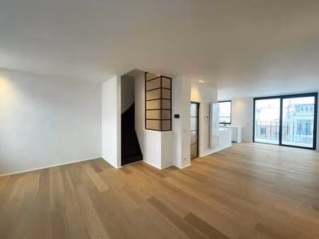 cimetière d'ixelles : spacieux duplex avec balcons