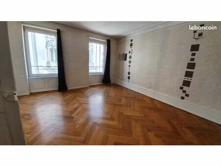 appartement 3 pièces centre historique