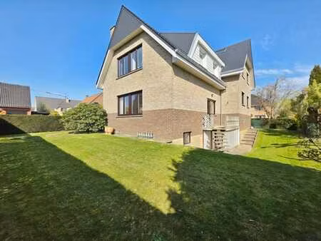 kraainem - villa 6ch. avec garage, terrasse et jardin