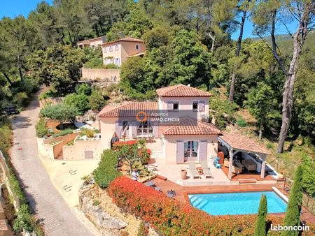 villa 4 pièces 130 m²