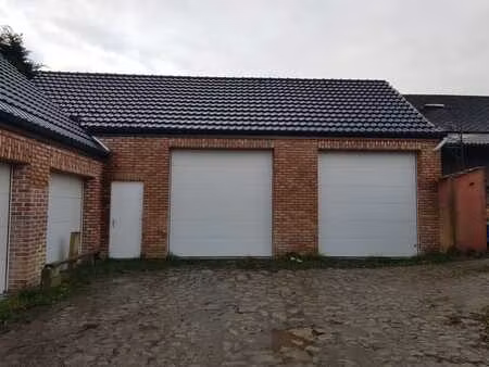 garage box 18 m² + entrepot de stockage de 25 m²