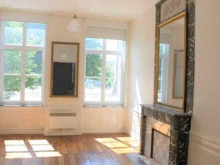 nancy place carnot - t1 de caractère 34 m² - vue dégagée - disponible
