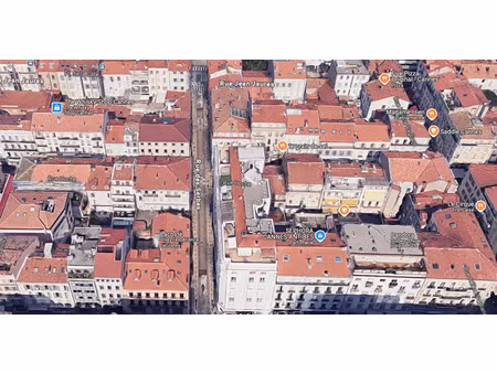 location commerce 95 m² à cannes (06400)