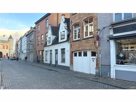 comfortabele 2-slaapkamerwoning met stadsterrasje te koop in brugge