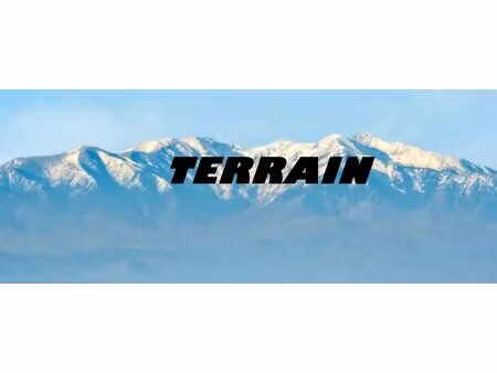 terrain constructible à pia 472m2