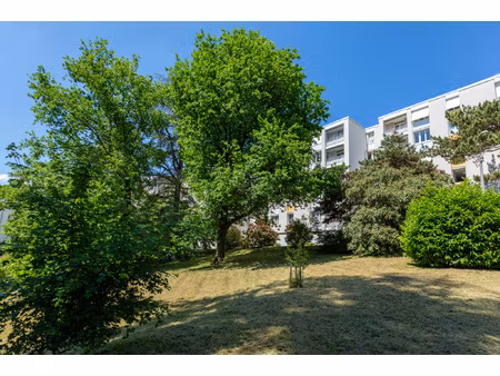 appartement t4 sans vis-à-vis avec balcon et garage réside