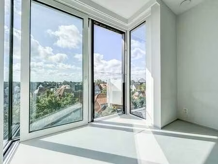 nouvel appartement situé dans l' avenue du littoral avec bel