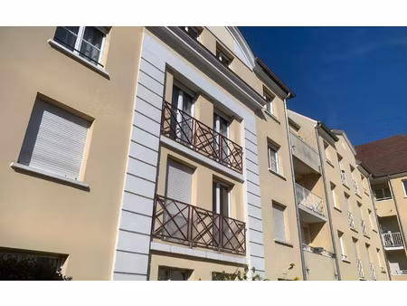 location appartement, m² t-2 à brie-comte-robert, 780 €