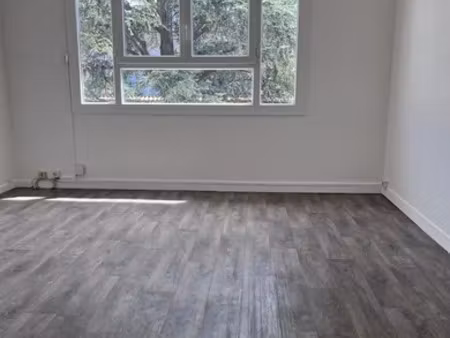 appartement à fréjus (83600)