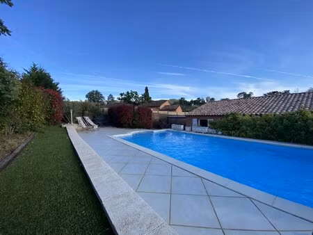 maison / 3 chambres / piscine / garage
