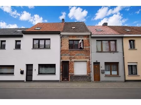 huis te koop in sint-niklaas met 4 slaapkamers