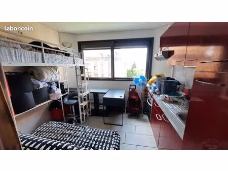 petit studio 17 m2, équipé centre ville 200 m gare et jeanne d arc - location remisée jusq
