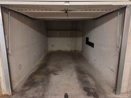 box simple dans résidence sécurisée