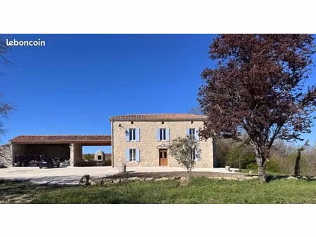 ancienne métairie, 321 m2, 11 pièces