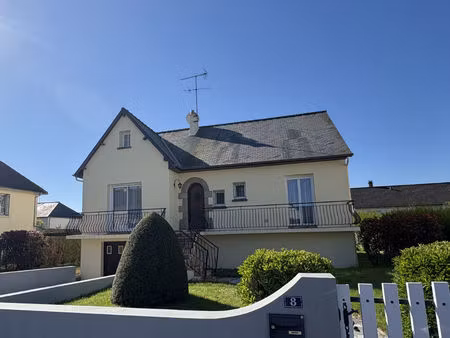 pavillon sur sous-sol f3 à ernee