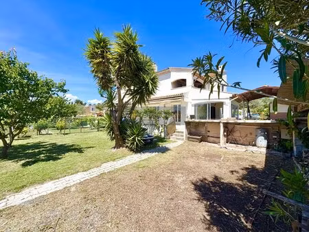 saint-raphael villa 6/7 pieces au calme en impasse
