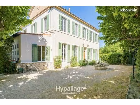 propriété 9 pièces 288 m²