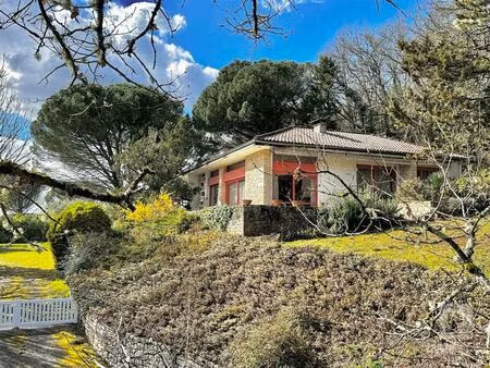 maison 6 chambres avec dépendance sur près de 3400 m² de terrain