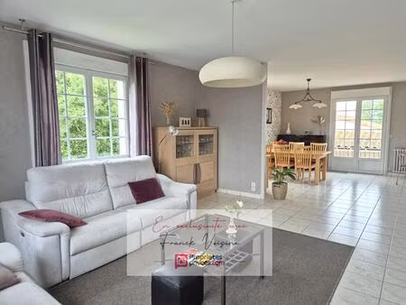 a vendre en exclusivité au boupère, maison de 135 m2 avec 3 chambres et 1 bureau sur une p
