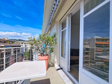 le cannet / cannes : appartement 42m² avec balcon au 5ème etage