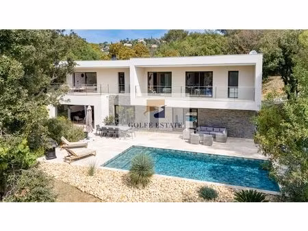 la croix-valmer : villa contemporaine de prestige 275 m2, 5 chambres en suite