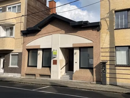 polyvalente praktijk- en/of kantoorruimte