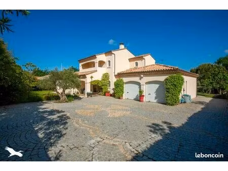 maison 6 pièces 210 m²