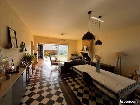 maison 6 pièces 155 m²
