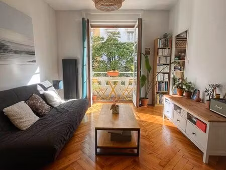 appartement t2bis 57m2 avec balcon filant, rue chevreul