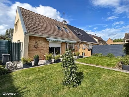 maison 99 m² hoymille