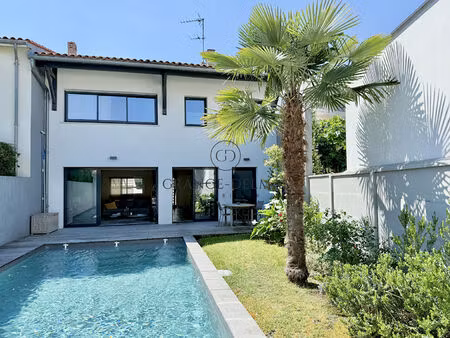 maison rénovée avec jardin, piscine et stationnement - cauderan parc bordelais