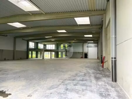 location local d’activités avelin 59710 684m²