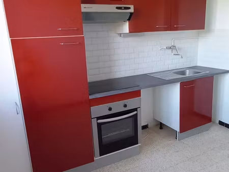 t2 de 40.51 m² avec parking, cellier, cave
