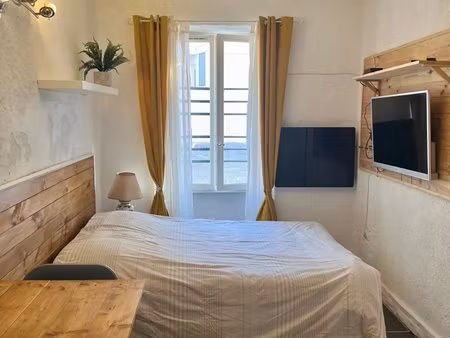 beau studio avec parking en impasse au calme