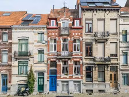 élégante maison de maître de 1907 au cachet préservé - peb d
