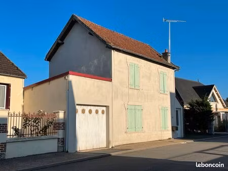 maison avec garage centre ville dornes