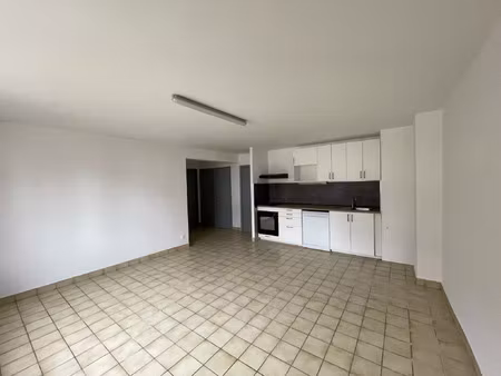 location appartement 2 pièces 48 m² à maîche (25120)