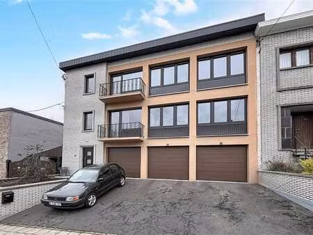 ensemble de 3 appartements avec garages et jardin – excellen