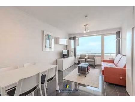 studio avec vue imprenable sur la mer