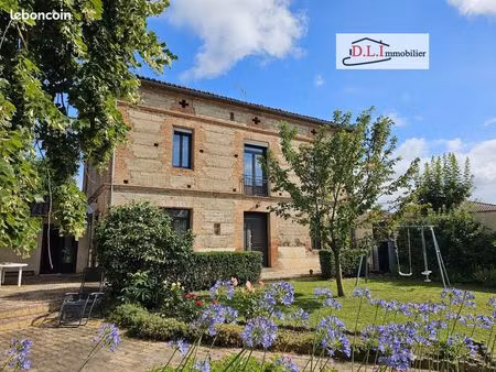maison 8 pièces 280 m²