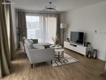 chambre 4 pièces 90 m²