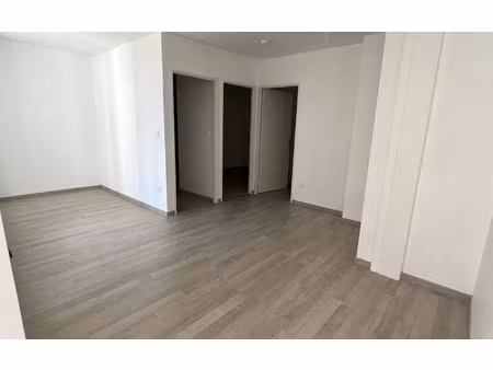 location appartement, 55.01 m² t-3 à saint-donat-sur-l'herbasse, 770 €