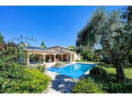maison de luxe à vendre à aix-en-provence : 1 350 000 € | 230m²