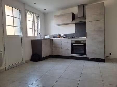 location maison à crach (56950) : à louer / 30m² crach