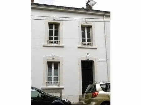location maison à la roche-sur-yon centre ville (85000) : à louer / 124m² la roche-sur-yon